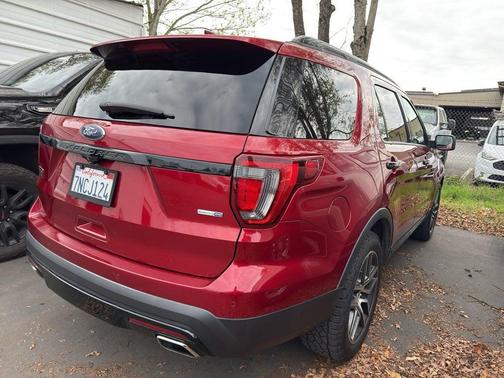 2016 Ford Explorer Sport