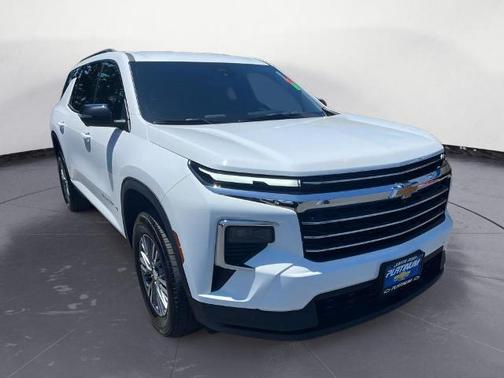 2024 Chevrolet Traverse LT