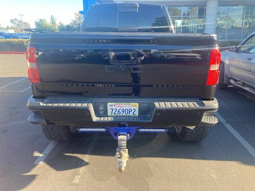 2015 GMC Sierra 2500 Denali