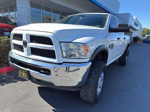 2018 RAM 2500 Tradesman Crew Cab 4x4 6'4' Box