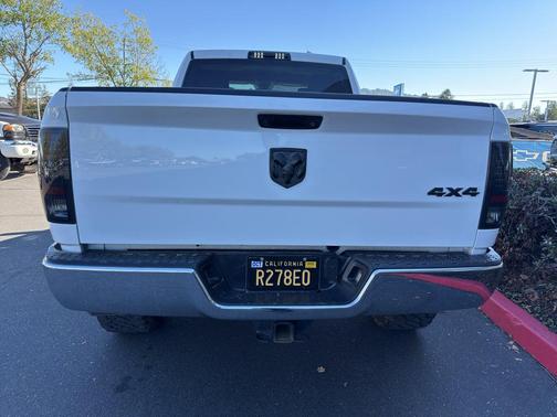 2018 RAM 2500 Tradesman Crew Cab 4x4 6'4' Box