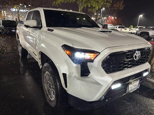 2025 Toyota Tacoma TRD Sport