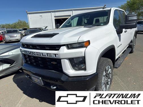 Summit White 2022 Chevrolet Silverado 2500 Custom
