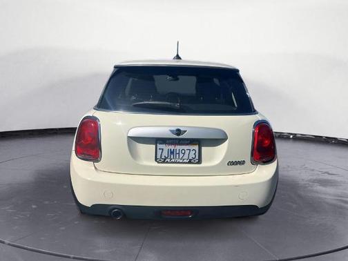 2015 MINI Hardtop Cooper