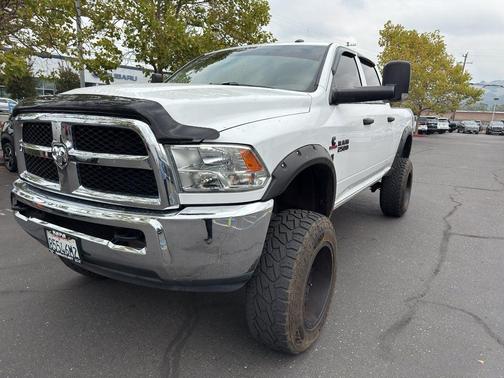 2018 RAM 2500 Tradesman Crew Cab 4x4 6'4' Box