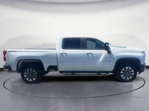 2022 Chevrolet Silverado 2500 Custom