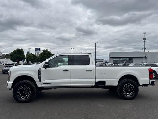2024 Ford F-350 PLATINUM