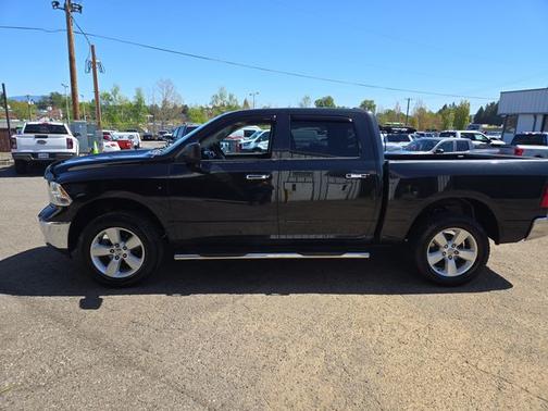2017 RAM 1500 SLT