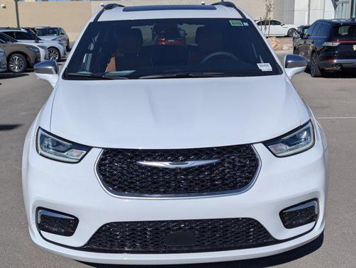 2024 Chrysler Pacifica L