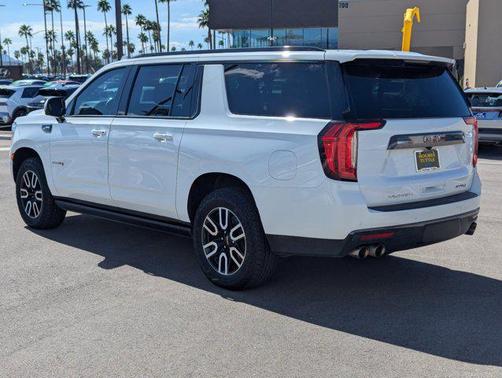 2023 GMC Yukon XL 4WD AT4