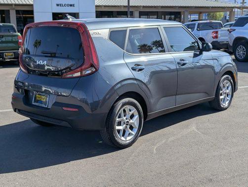 2022 Kia Soul LX