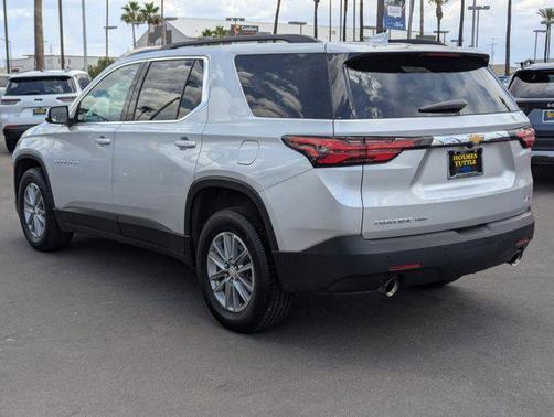 2022 Chevrolet Traverse LT Cloth