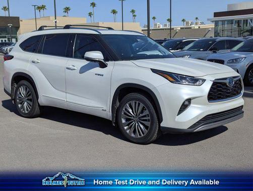 2021 Toyota Highlander Hybrid Platinum