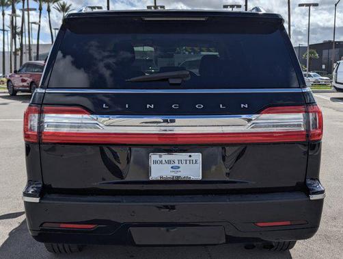 2019 Lincoln Navigator Select
