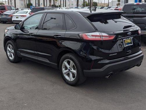2020 Ford Edge SE