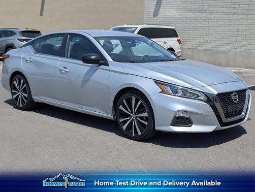 2020 Nissan Altima SR FWD