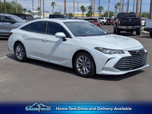 2020 Toyota Avalon XLE
