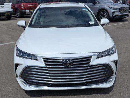 2020 Toyota Avalon XLE