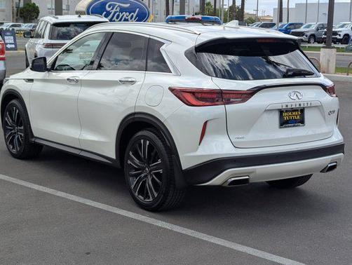 2022 INFINITI QX50 LUXE AWD