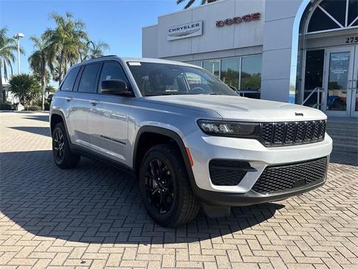 2025 Jeep Grand Cherokee Laredo