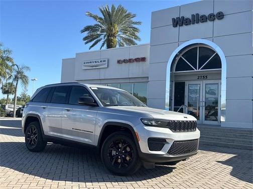 2025 Jeep Grand Cherokee Laredo