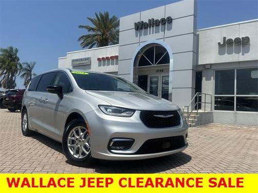 2024 Chrysler Pacifica Touring-L