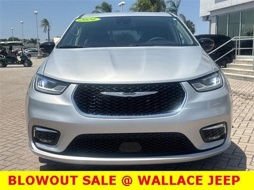 2024 Chrysler Pacifica Touring-L