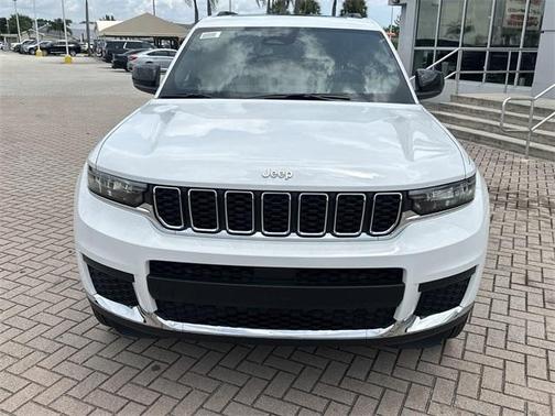 2025 Jeep Grand Cherokee L Laredo