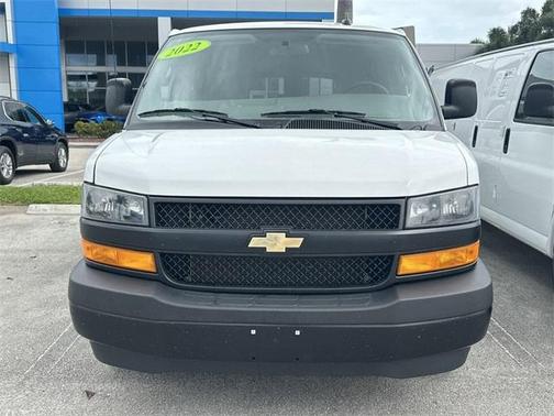 2022 Chevrolet Express 3500 LS