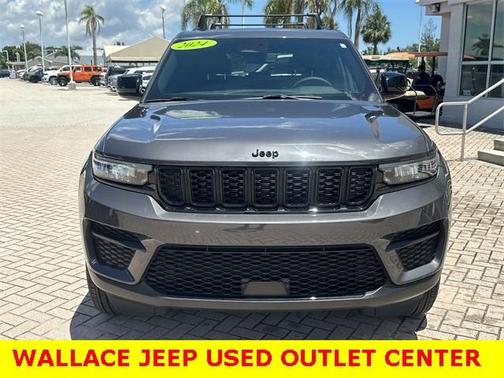 2024 Jeep Grand Cherokee Laredo