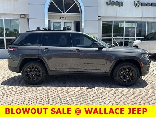 2024 Jeep Grand Cherokee Laredo