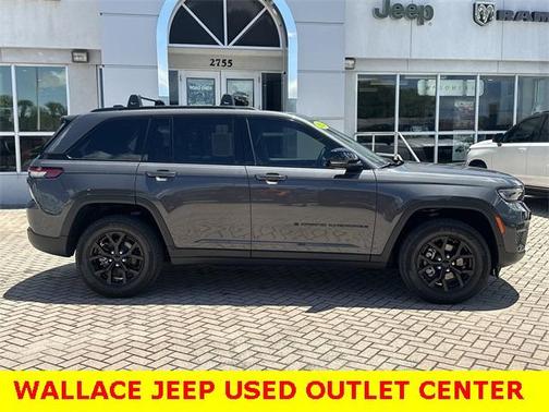 2024 Jeep Grand Cherokee Laredo