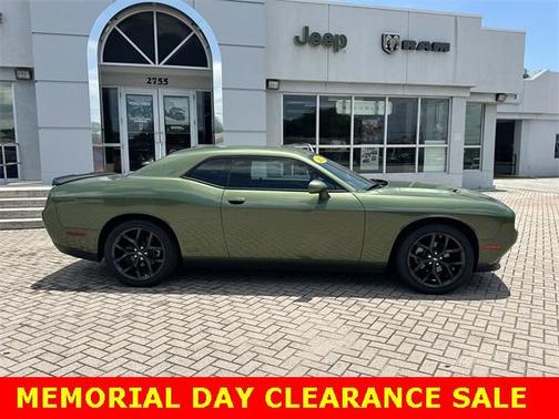 2022 Dodge Challenger SXT