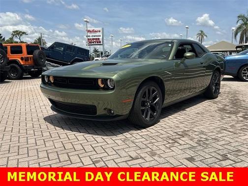 2022 Dodge Challenger SXT