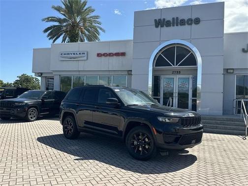 2025 Jeep Grand Cherokee Laredo