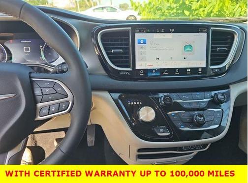 2024 Chrysler Pacifica Touring-L