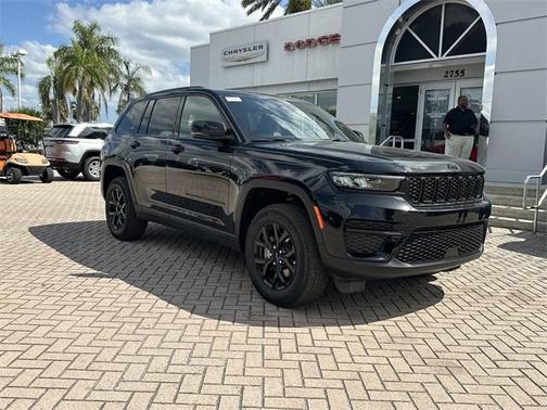 2025 Jeep Grand Cherokee Laredo