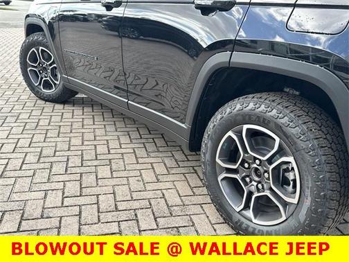 2024 Jeep Grand Cherokee 4xe Trailhawk