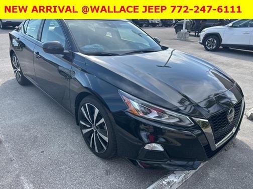 2022 Nissan Altima 2.5 SR