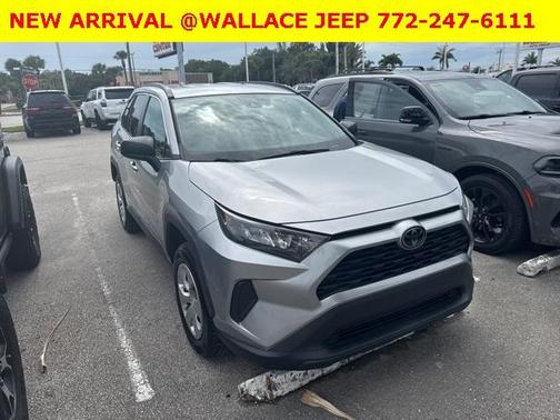 2020 Toyota RAV4 LE