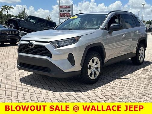2020 Toyota RAV4 LE