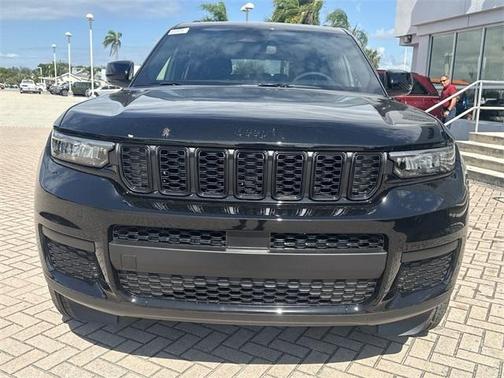2025 Jeep Grand Cherokee L Laredo