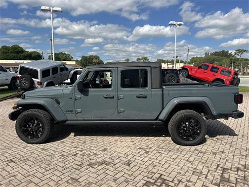 2025 Jeep Gladiator Sport