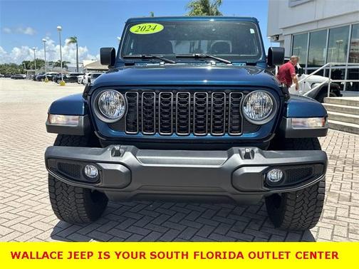 2025 Jeep Gladiator Sport