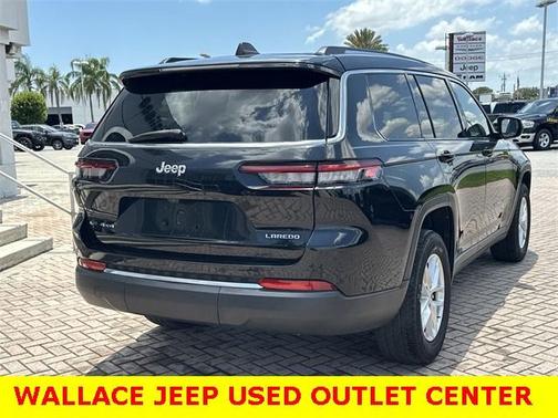 2022 Jeep Grand Cherokee L Laredo