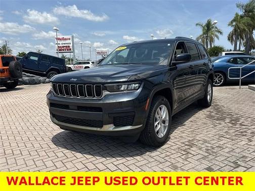 2022 Jeep Grand Cherokee L Laredo