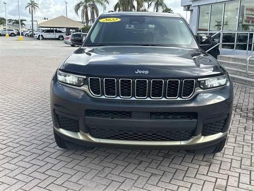 2022 Jeep Grand Cherokee L Laredo