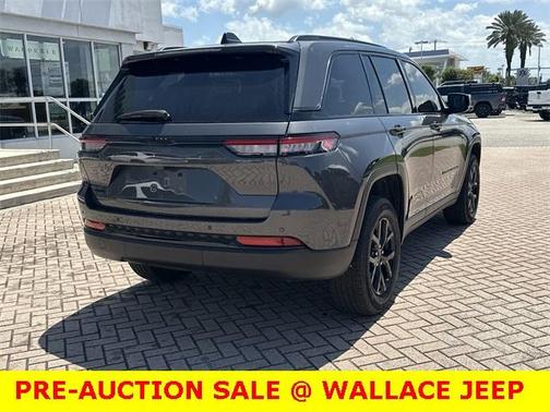 2024 Jeep Grand Cherokee Laredo