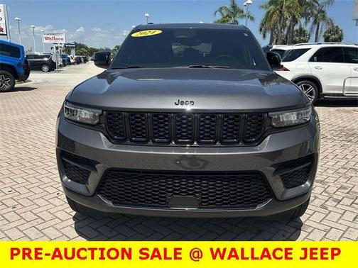 2024 Jeep Grand Cherokee Laredo