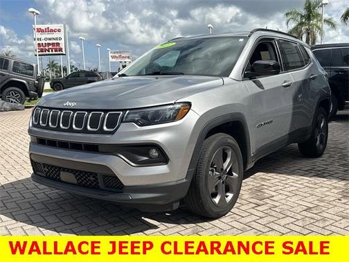2022 Jeep Compass Latitude Lux